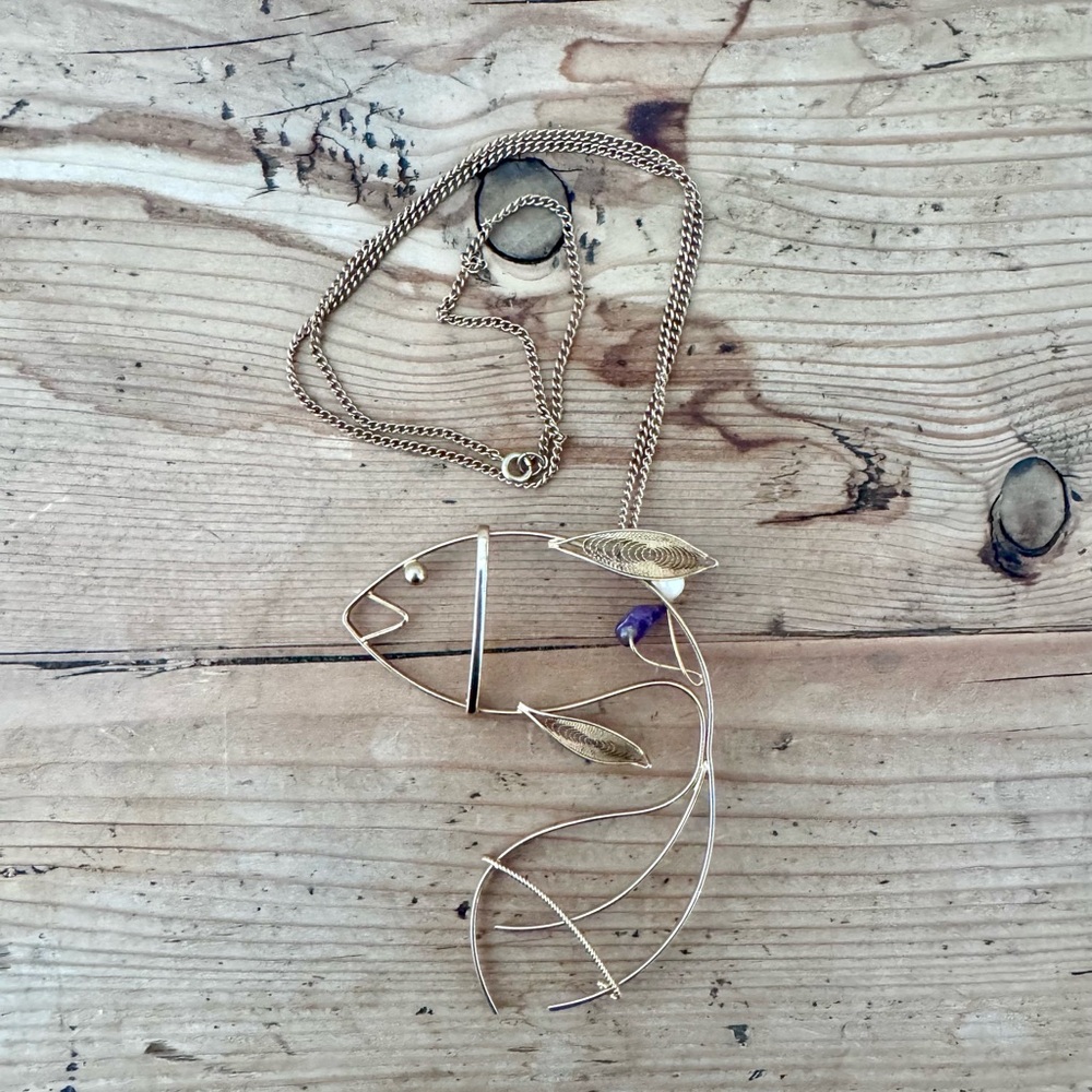 Unique Large Wire Goldtone and Amethyst Pendant Necklace